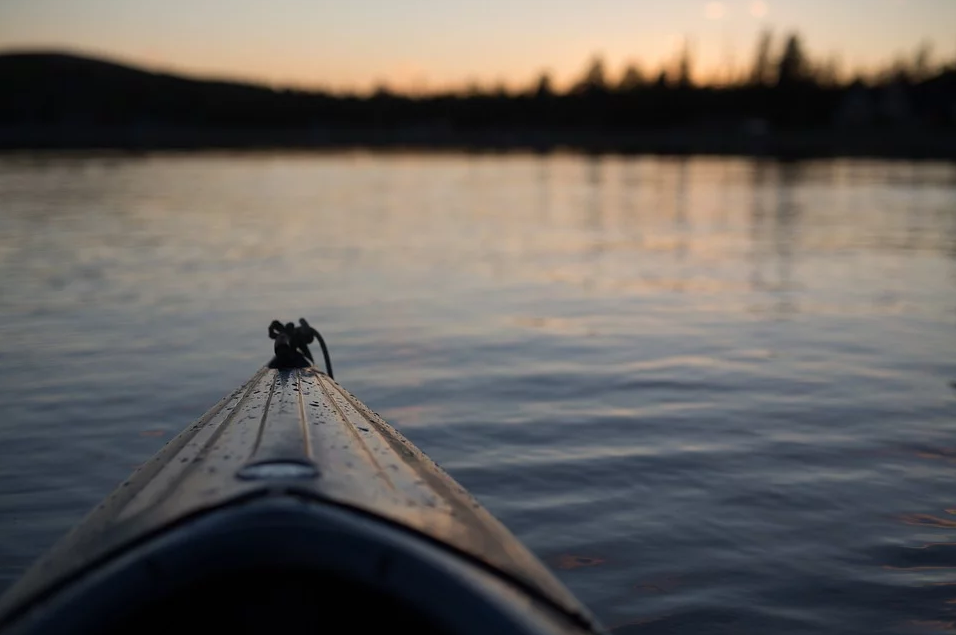/images/canoe_using_0.png /images/canoe_using_0.png